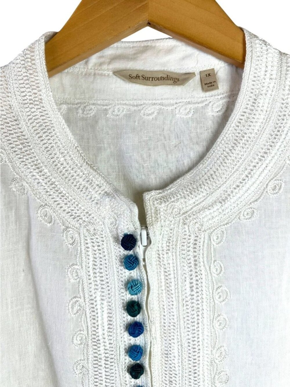 Soft Surroundings Desert Linen Tunic White Embroidered Blue Pom Pom Size 1X Top - Picture 3 of 5